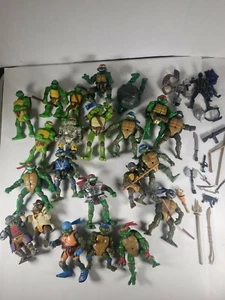 Teenage Mutant Ninja Turtles Lot Of 22 Plus Extras  - Picture 1 of 12