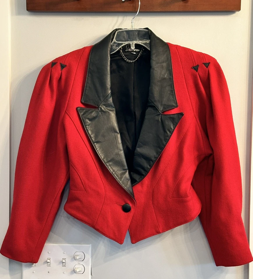 Jaqueta manga folhada vintage anos 80 lã vermelha e couro preto Jonathan Stevens tamanho P - Imagem 1 de 4