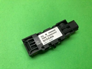 Airbag Sensor Nissan Micra 3 K12 98582AX00A 98582 AX00A 0285003023 - Picture 1 of 2