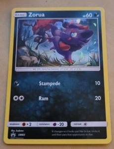 POKEMON PROMO CARD - SUN & MOON PROMO - ZORUA SM83 (HOLO) NM - Foto 1 di 1