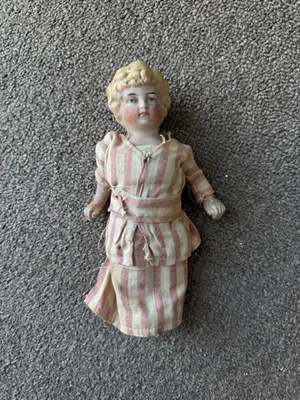 Pequeño Antiguo Alemán Todo Bisque Muñeca Extremidades Articuladas Rubio Cabello Moldeado Zapatos 170 Foto 1 de 4