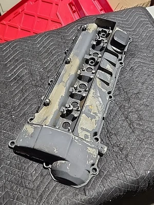 Cubierta de válvula de culata individual BMW E34 E36 325i M50 S50 1738385 Foto 1 de 4