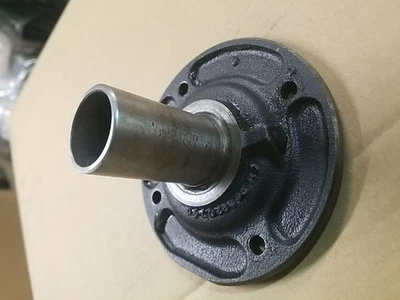 Retenedor de cojinete de eje de entrada de 4 velocidades GM Saginaw 3920740 para camioneta GMC Chevy  Foto 1 de 4