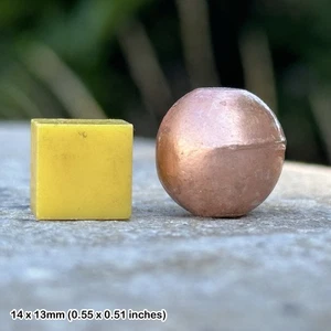 Copper ball sphere is a radiant and distinctive metallic gem - Picture 1 of 1