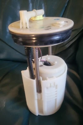 2.4L 2009 - 2012 Honda Accord Fuel Pump Assembly - Honda (17045-TA0-L00) Genuine Foto 1 de 4