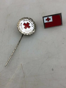 Vintage > Pin Cruz Roja Alemana + Pin DRK - Imagen 1 de 6