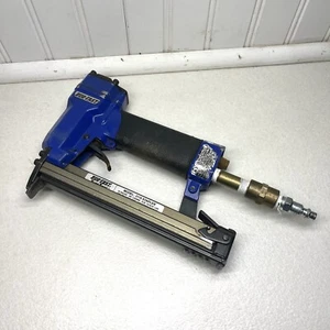 Duo-Fast Crown Stapler SureShot Model 3118 22 Gauge 3/8” Crown Pneumatic Stapler - Picture 1 of 12
