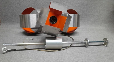 A RESTAURER: Lustre SPACE AGE chromé et orange Année 70 - Photo 1/4