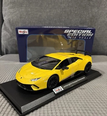 1/18 Maisto Lamborghini Huracan performante Yellow diecast special edition - Image 1 of 4