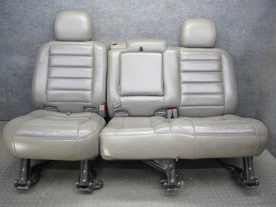 2004 HUMMER H2 REAR 2ND ROW LEFT & RIGHT SIDE LEATHER SEAT SET OF 2 - Image 1 of 4