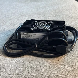 Surron Light Bee x Charger (10Amps) - Photo 1 sur 3