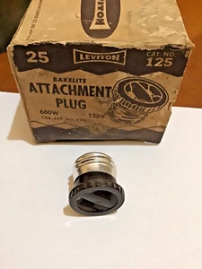 NOS Leviton Bakelite #125 Light Socket Outlet Attachment Plug - Picture 1 of 3