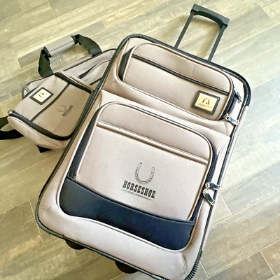 Traveler's Choice 3 Piece Luggage Set Horseshoe Hammond Casino Rolling Suitcase - Image 1 of 4