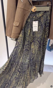 ZARA BNWT 2025. KHAKI ANIMAL PRINT VISCOSE MIDI SKIRT BELTED. 3897/184/330 - Picture 1 of 10
