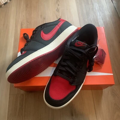 [DX4981-006] Masculino Air Jordan Retro 1 AJKO Low 'Bred' - Imagem 1 de 4