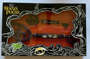 NEW Disney Hocus Pocus Key Set 2 Halloween Binx Cat Sanderson Sisters - Picture 1 of 6