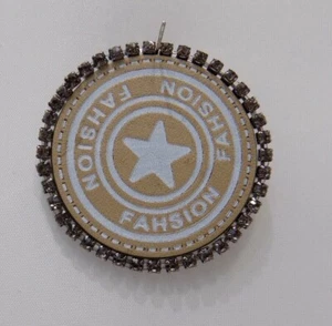 APPLICAZIONE PATCH TOPPA TERMOADESIVA DONNA TONDO IN ECOPELLE CON STRASS BEIGE - Picture 1 of 1