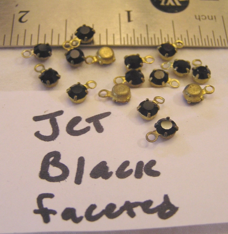 Juego de 16 ajustes de joyería de diamantes de imitación Swarovski colgante de latón de colección de 4 mm 1 bucle 598 Foto 1 de 1