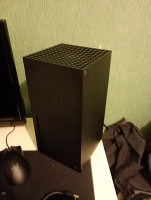 Xbox Series X Très Bonne Etat  Noir +Mannette  - Photo 1/2