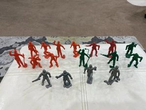 Lot Of 17 Marx 70mm Plastic REX MARS PLANET PATROL Spacemen Ex-NM Condition - Picture 1 of 10