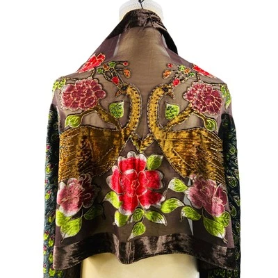 Mantón largo con flecos de terciopelo Burnout con cuentas de pavo real marrón Foto 1 de 4