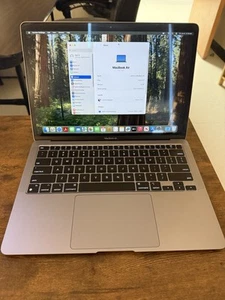 Apple MacBook Air 13.3" ( Apple M1, 8GB, 128SSD,) Laptop - Space Gray - Afbeelding 1 van 5