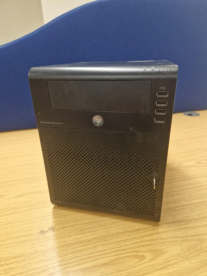 HP Proliant Micro Server N36L AMD 1.50GHZ - 4GB RAM - VGC - PERFECT MEDIA SERVER - Image 1 of 4