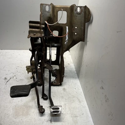 Conjunto de pedal de freno de embrague manual hidráulico 82-93 Chevy GMC Blazer S10 S15 Foto 1 de 4