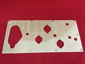 5970-00-382-4983  Cage 10001   Insulator Plate P.N. 1369430 - Bild 1 von 2