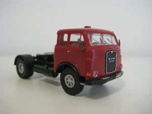 Brekina H0 7800 - Camión MAN 12.212 rojo - Imagen 1 de 9