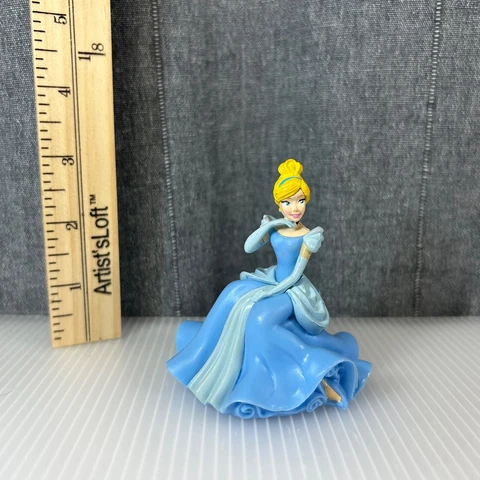 Disney Cinderella Blue Dress Sitting Plastic Figure Figurine Cake Topper Cover