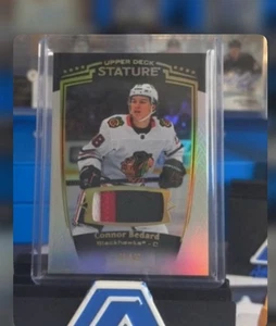 2024-25 Stature Connor Bedard Rookie 3 Color Patch /49 Chicago Blackhawks - Bild 1 von 1