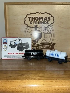SODOR Tar & FUEL TANKERS THOMAS FRIENDS TRAIN ERTL DIECAST ! 1993 SHINING TIME - Picture 1 of 7