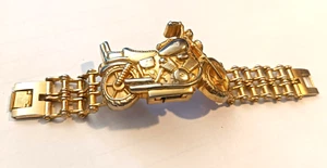 Extravagante Armbanduhr im Motorrad- / Bikerstyle Damen - Klappuhr - goldfarben - Bild 1 von 10