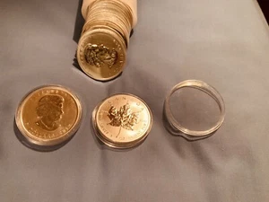 Canada: 2012 $5 1oz 9999 Silver - Maple Leaf Coin UNC In Capsule - Picture 1 of 1