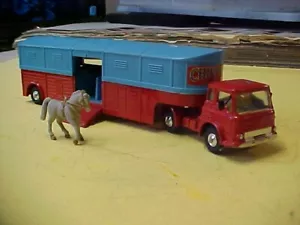 Vintage Corgi Articulated Horse Box Chipperfields Circus Bedford Tractor (C) - Picture 1 of 6