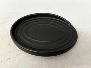 Le Creuset Spoon Rest Holder Stoneware Ceramic Black - Picture 1 of 2
