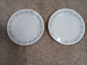 Corelle COUNTRY COTTAGE Lunch/Side Plates Heart & Leaves 8.5" Set Of 2 USA - Picture 1 of 6