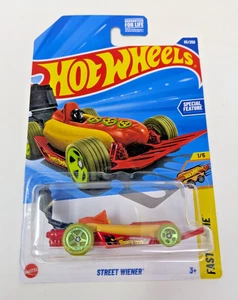 Hot Wheels Spicy Dog Street Wiener 85/250 Fast Foodie 1/5 Black Grill HYX83 - Picture 1 of 2