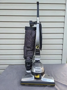 Kirby Model G6D Bodenstaubsauger mit Beutel Micron Magic HepaFiltration - Bild 1 von 11