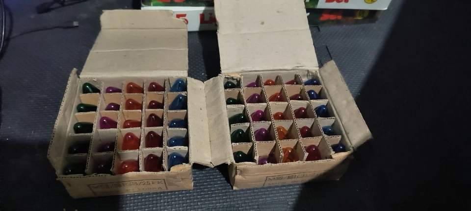 25 pack C7 light bulbs new 5 of each of 5 different colors transparent - Image 1 of 1