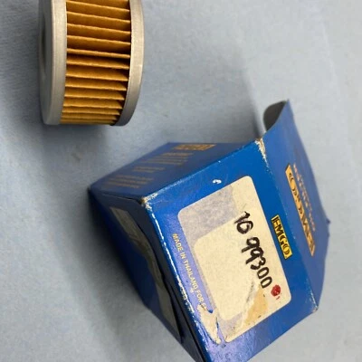 Oil Filter fits Suzuki GZ250/DR350/DR-Z250/DR250/DR250S/GN250/TU250X/SP250 - Image 1 of 2