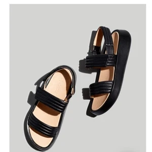 Madewell The Emmalee Sandal Black Leather size 6 Dad Sandal Style - Picture 1 of 9