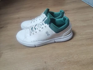 On Sportschuh Herren Sneaker Running The Roger Advantage Turnschuh Gr.43 White - Bild 1 von 3