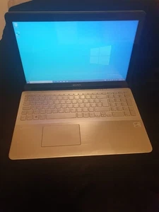 Laptop Sony Vaio SVF-15AA1QM I5 500GB - Picture 1 of 24