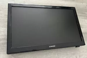 Samsung UN19F4000AF 19" LED TV HDMI - Picture 1 of 5