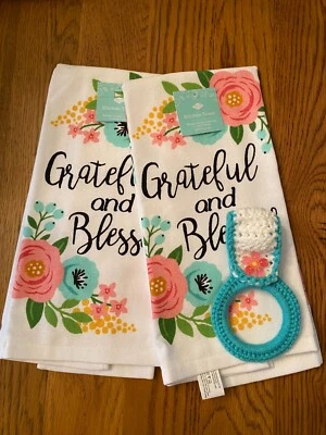 Toallas temáticas "GRANDEADAS Y BENDECIDAS" con soporte de anillo de toallas de ganchillo (juego de 3 piezas) Foto 1 de 2