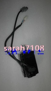 1PC USED Yaskawa servo motor SGM7J-04AFC6S #YY - Picture 1 of 3