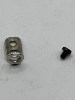Singer Needle Bar Thread Guide And Screw 240499 - Image 1 of 3