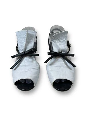 Sandalias Emporio Armani blancas con cuero negro talla 38 1/2 Foto 1 de 4